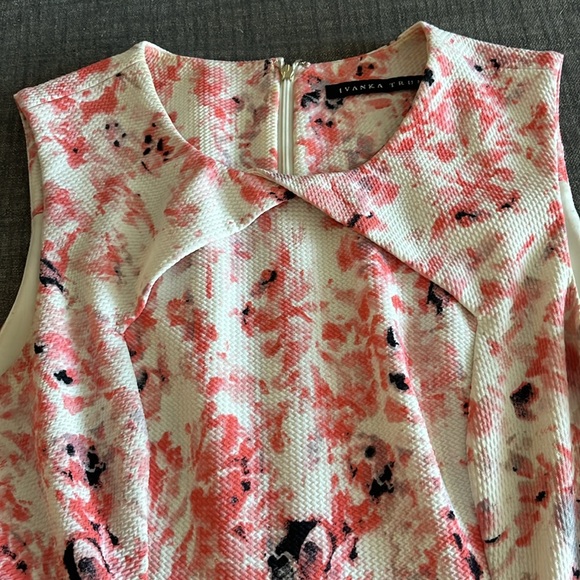 Pretty Pink and White Dress - Picture 2 of 6